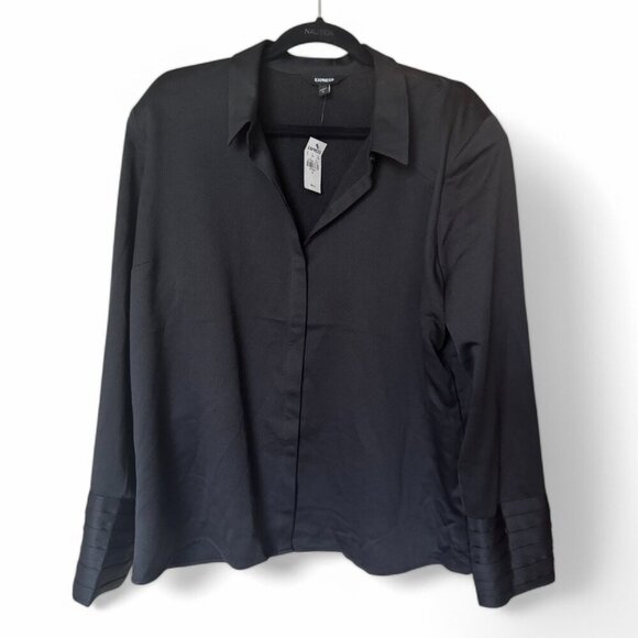 Express Textured Pleated Cuff Portofino Shirt – XL - Picture 2 of 5